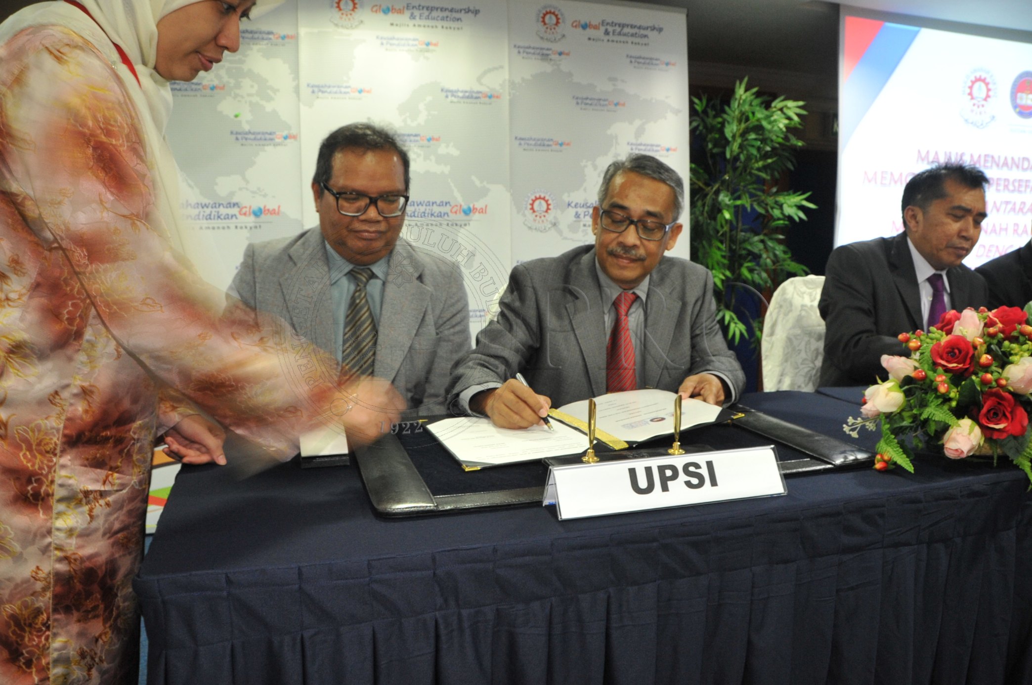 PRO 14 37 MARA PRO 4731